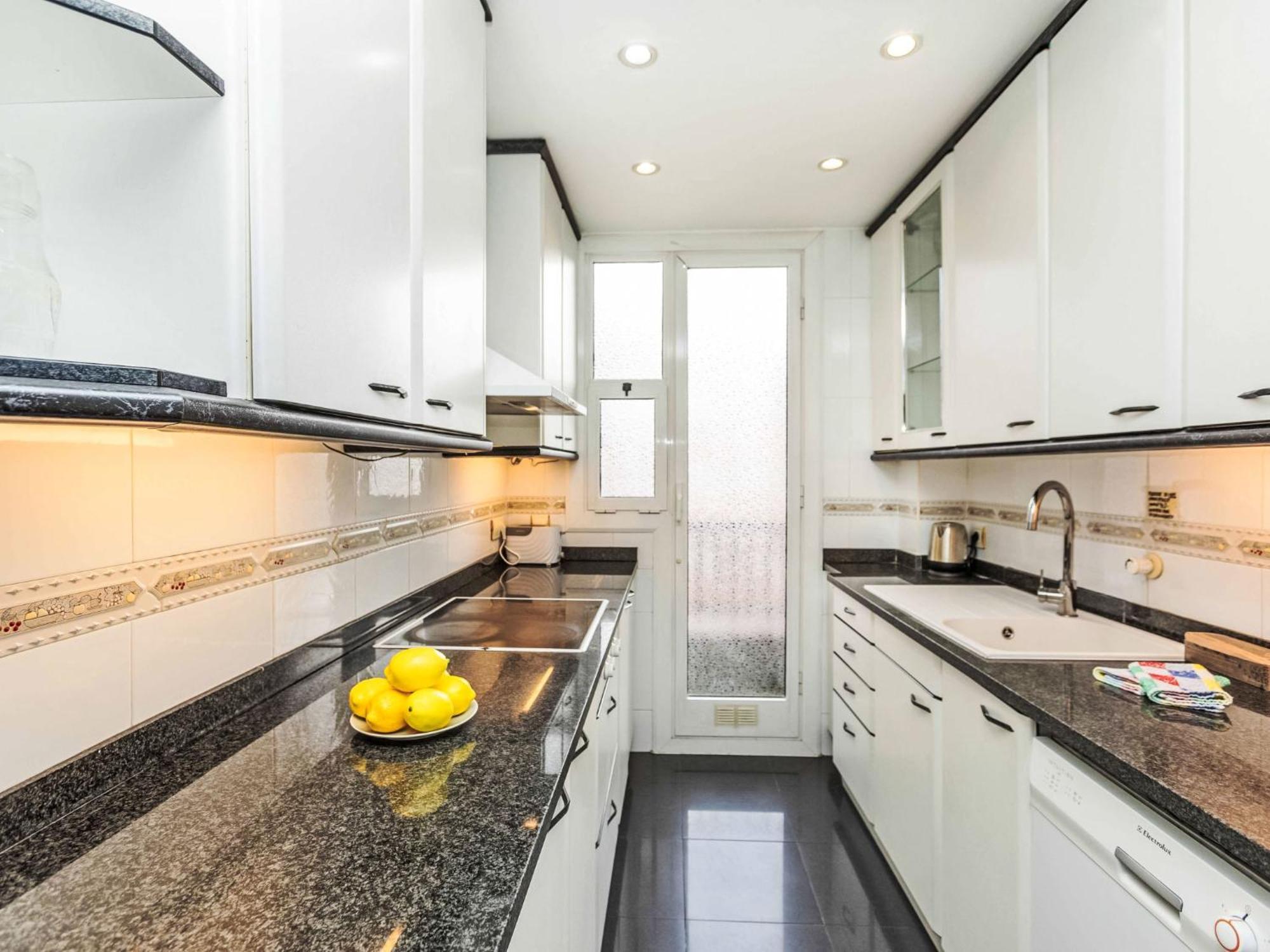 Apartment Sants-Les Corts Galileu By Interhome บาร์เซโลนา ภายนอก รูปภาพ