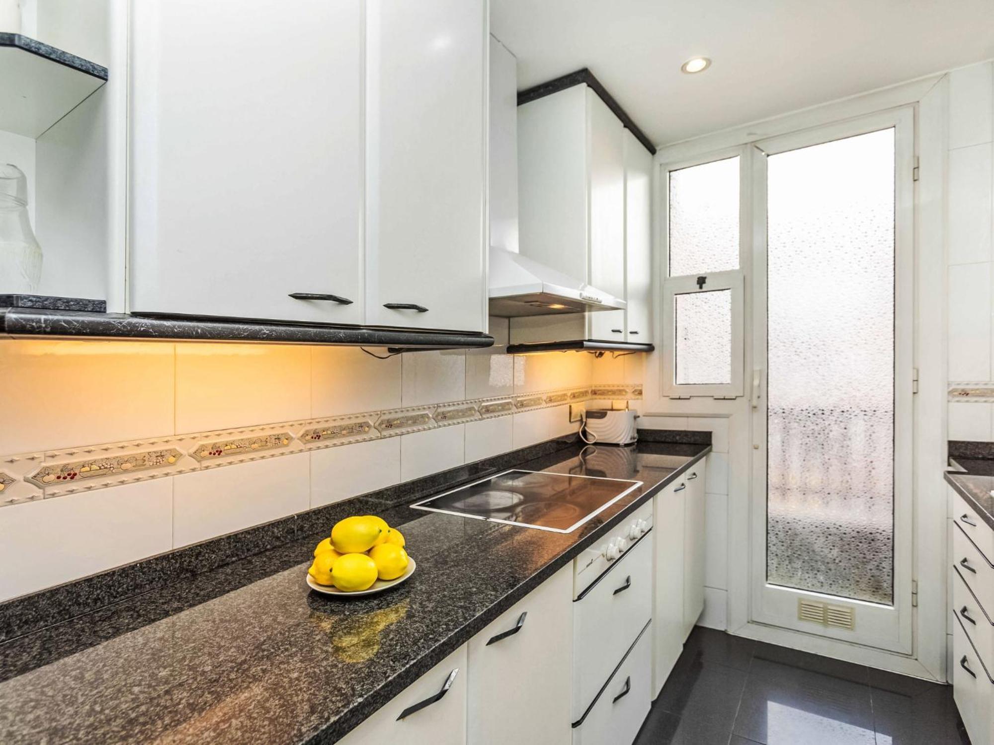Apartment Sants-Les Corts Galileu By Interhome บาร์เซโลนา ภายนอก รูปภาพ