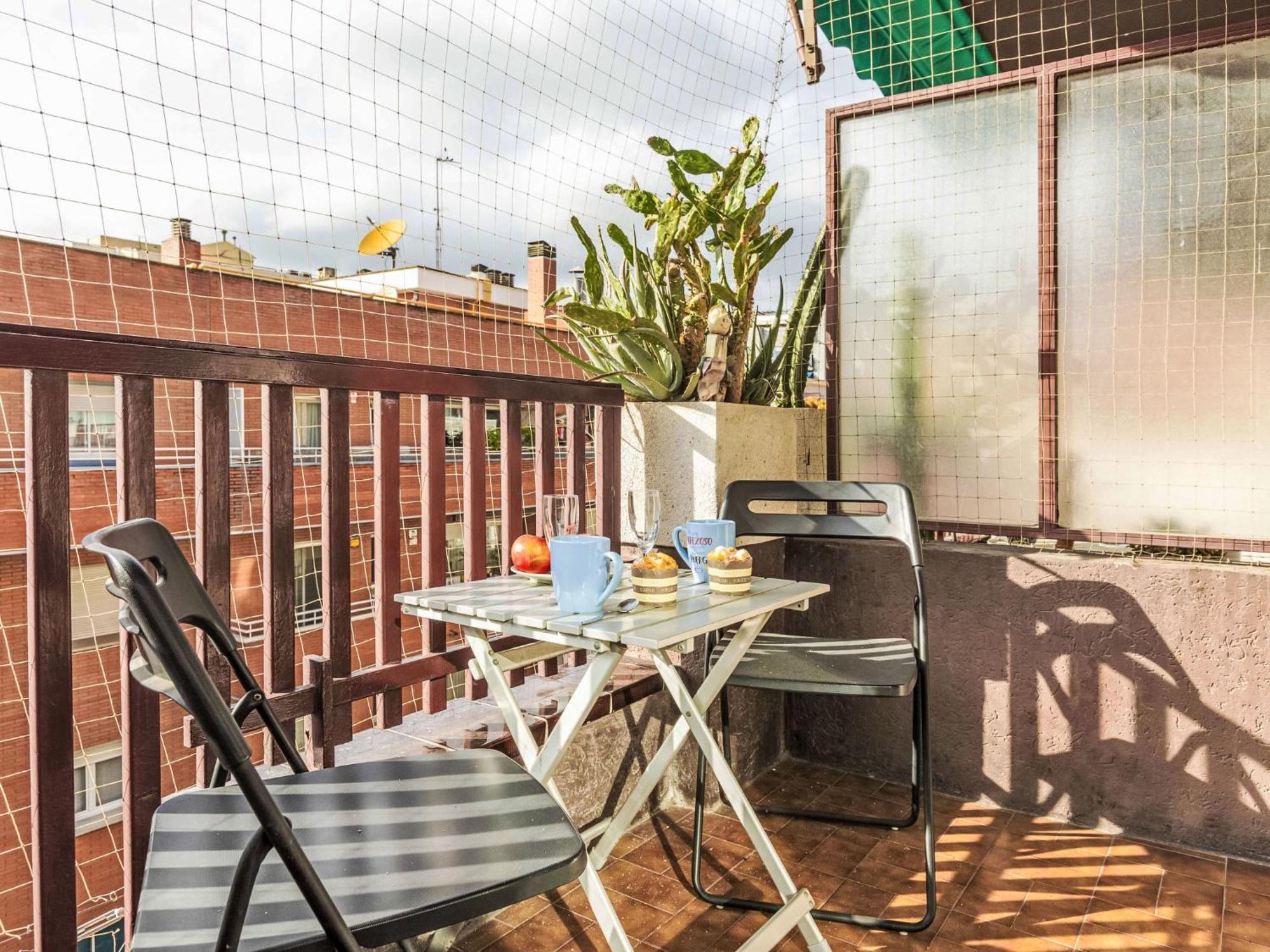 Apartment Sants-Les Corts Galileu By Interhome บาร์เซโลนา ภายนอก รูปภาพ