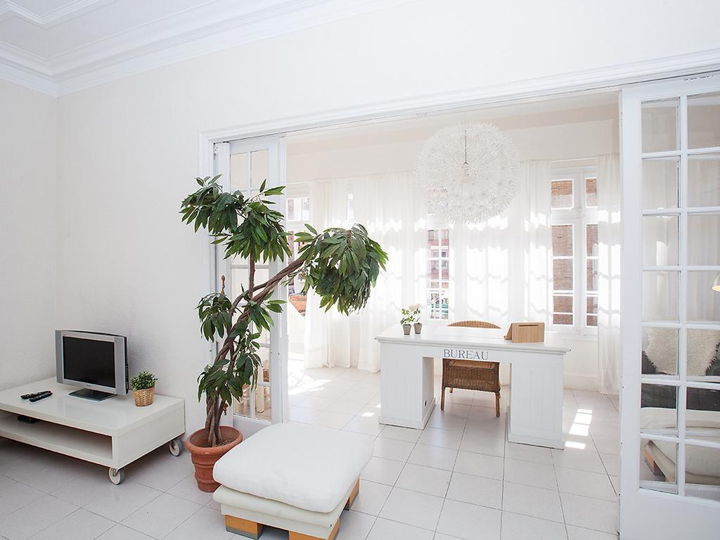 Apartment Sants-Les Corts Galileu By Interhome บาร์เซโลนา ภายนอก รูปภาพ
