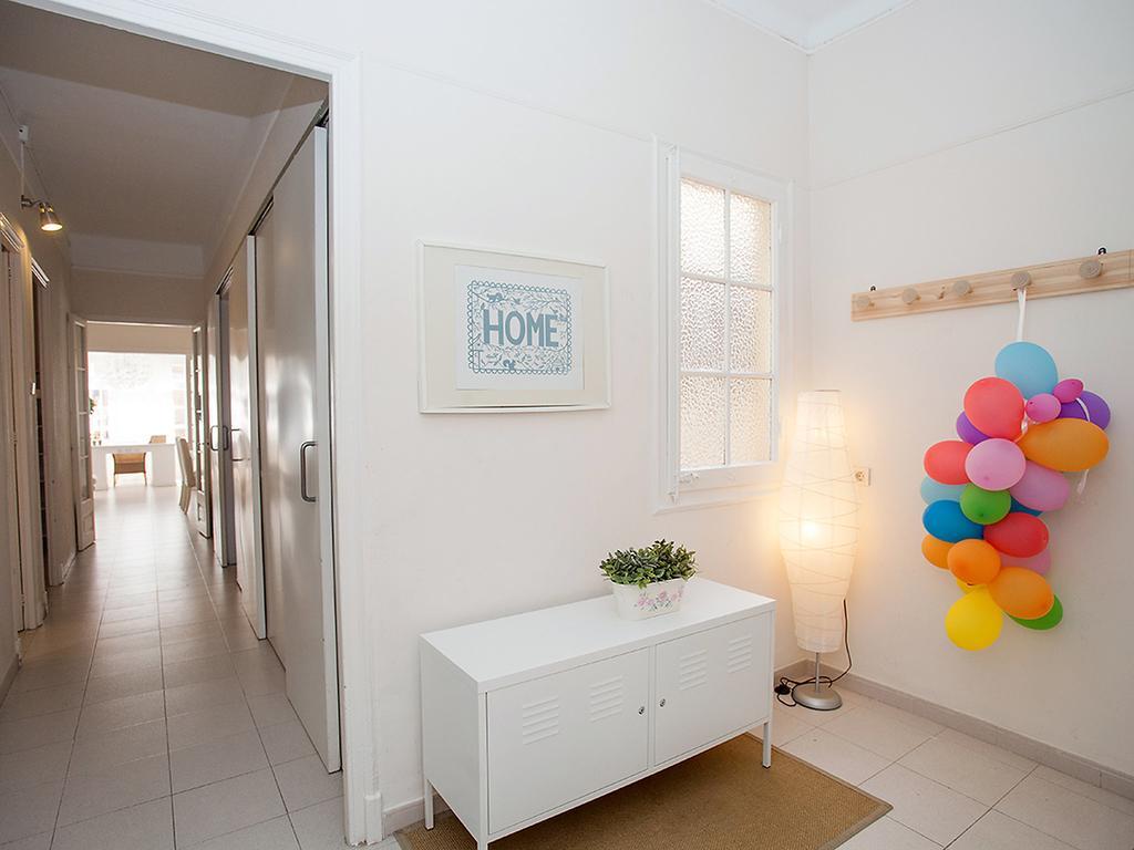 Apartment Sants-Les Corts Galileu By Interhome บาร์เซโลนา ภายนอก รูปภาพ